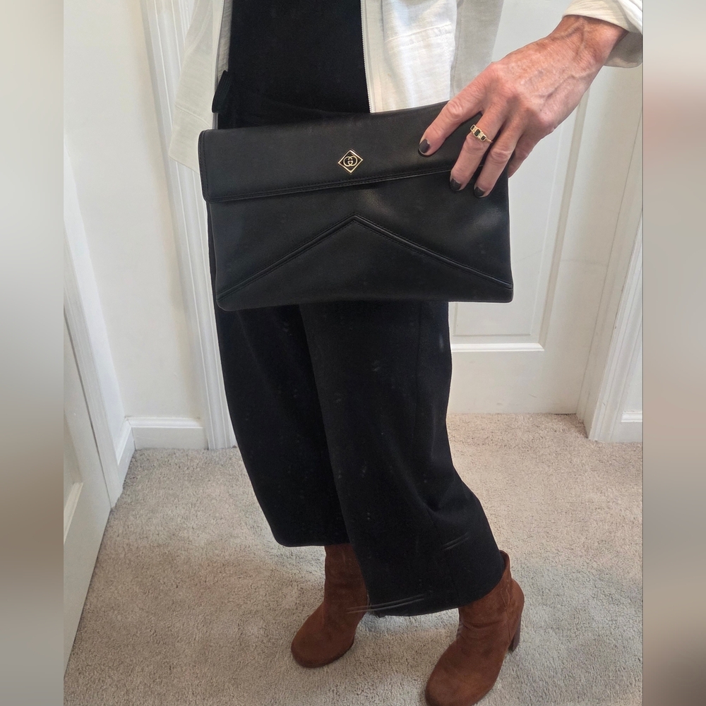 GUCCI 1970's Ultra Rare Collectable black leather clutch /crossbody/shoulder bag - Picture 8 of 17